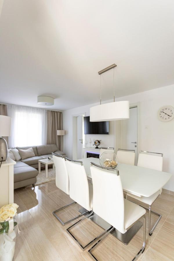 Luxury Mantinela Apartment Малинська Екстер'єр фото