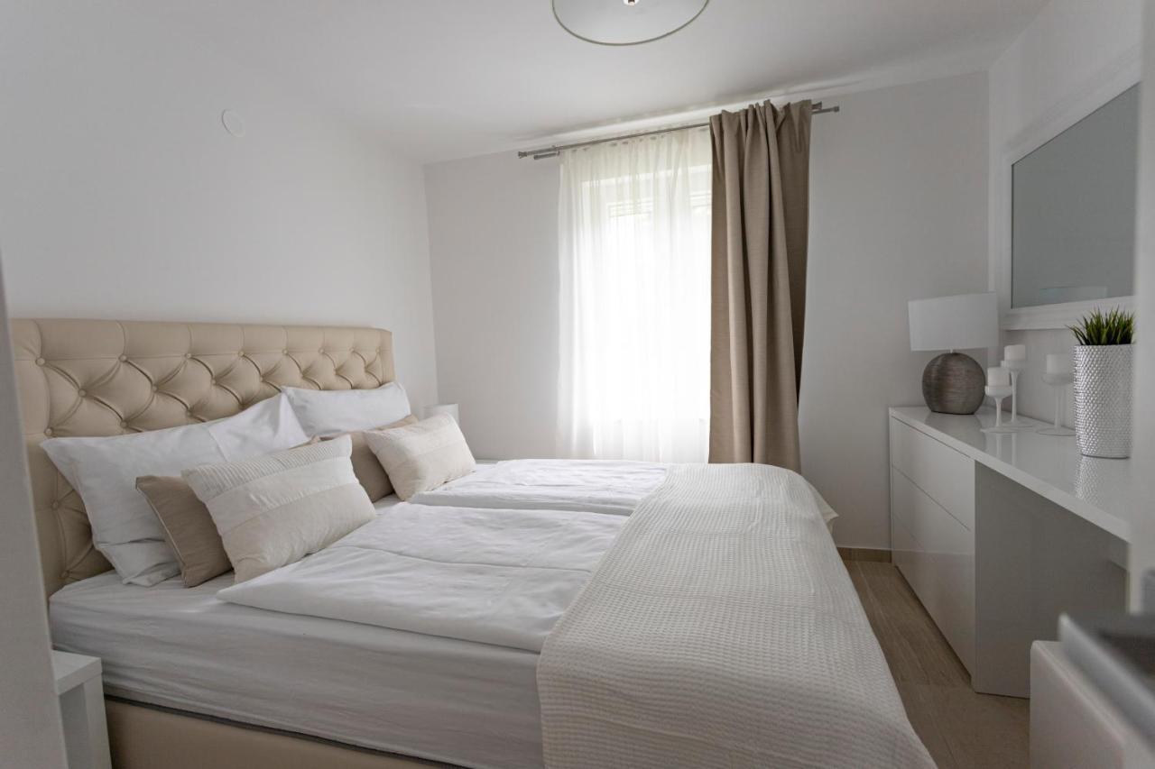 Luxury Mantinela Apartment Малинська Екстер'єр фото