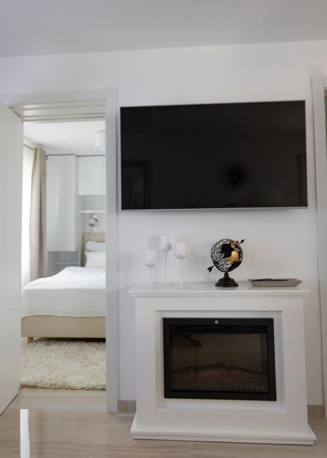 Luxury Mantinela Apartment Малинська Екстер'єр фото